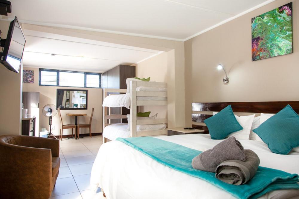 Nahoon Eco Lodge on Mackenzie East London Buitenkant foto