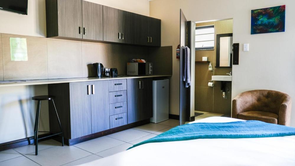 Nahoon Eco Lodge on Mackenzie East London Buitenkant foto