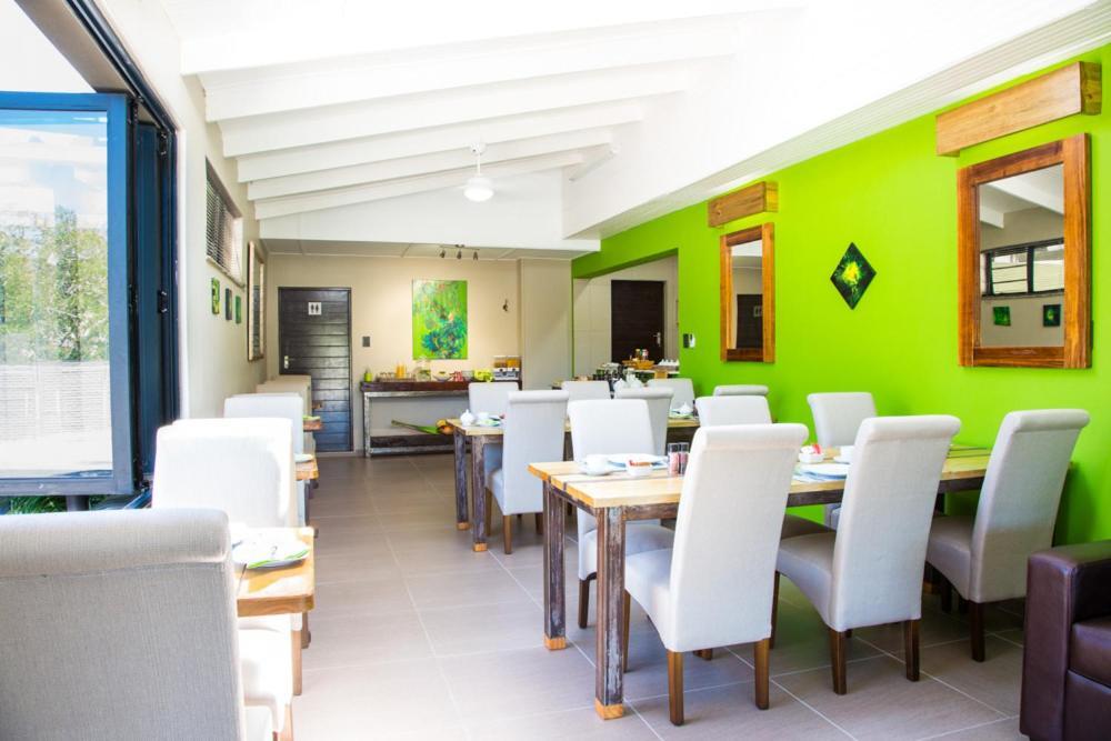 Nahoon Eco Lodge on Mackenzie East London Buitenkant foto