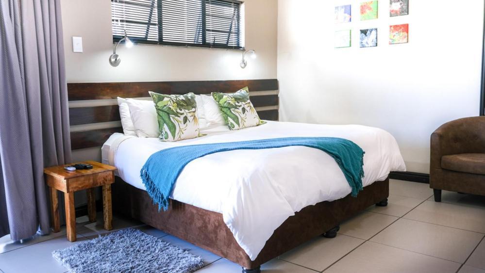 Nahoon Eco Lodge on Mackenzie East London Buitenkant foto
