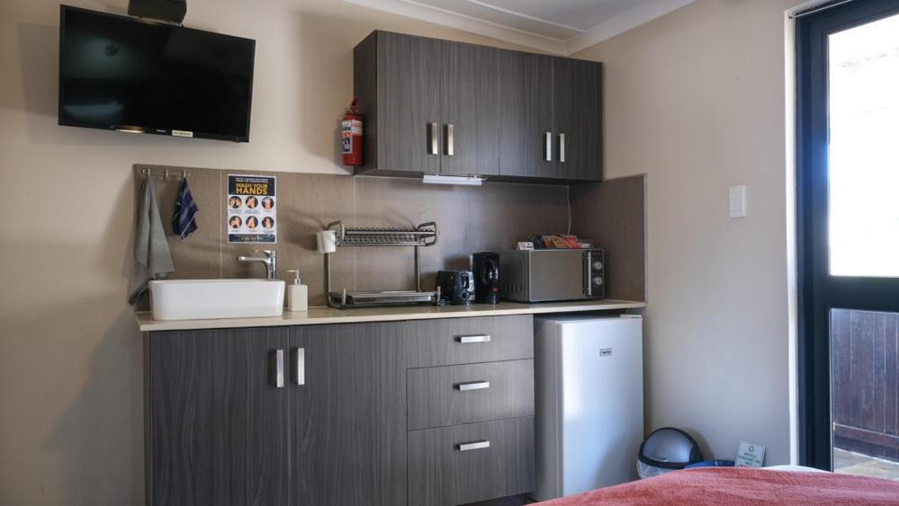 Nahoon Eco Lodge on Mackenzie East London Buitenkant foto